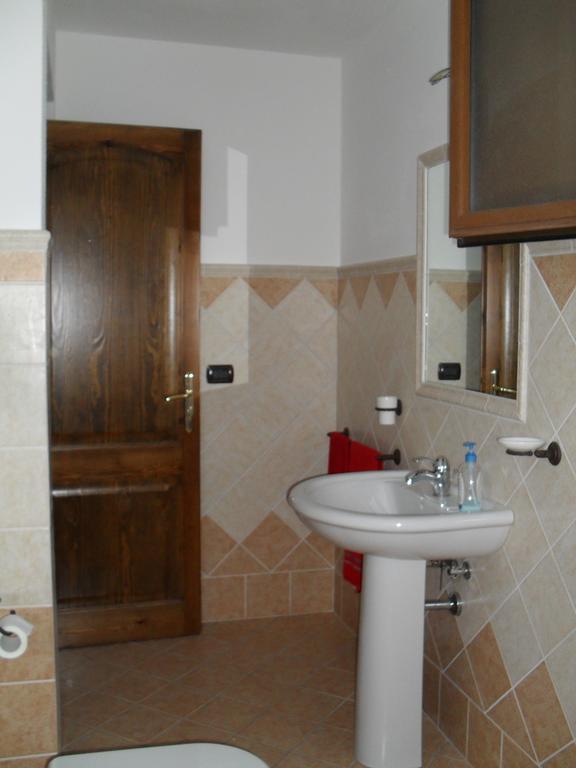 Apartamento Casa Elena Cala Gonone Habitación foto