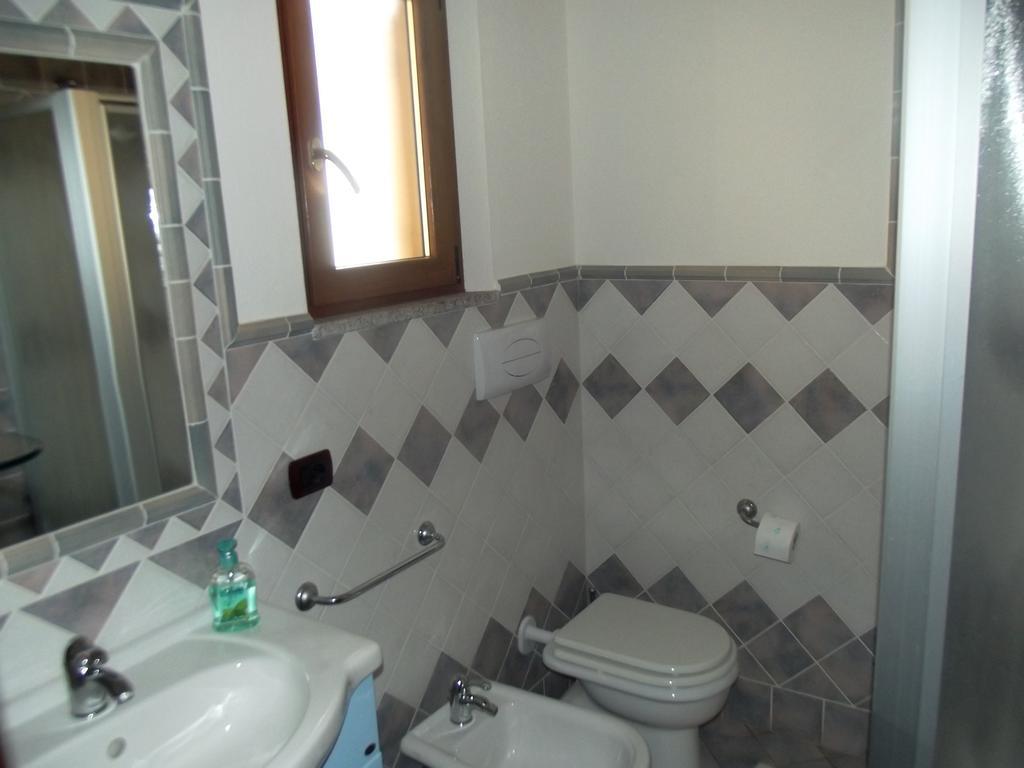 Apartamento Casa Elena Cala Gonone Habitación foto